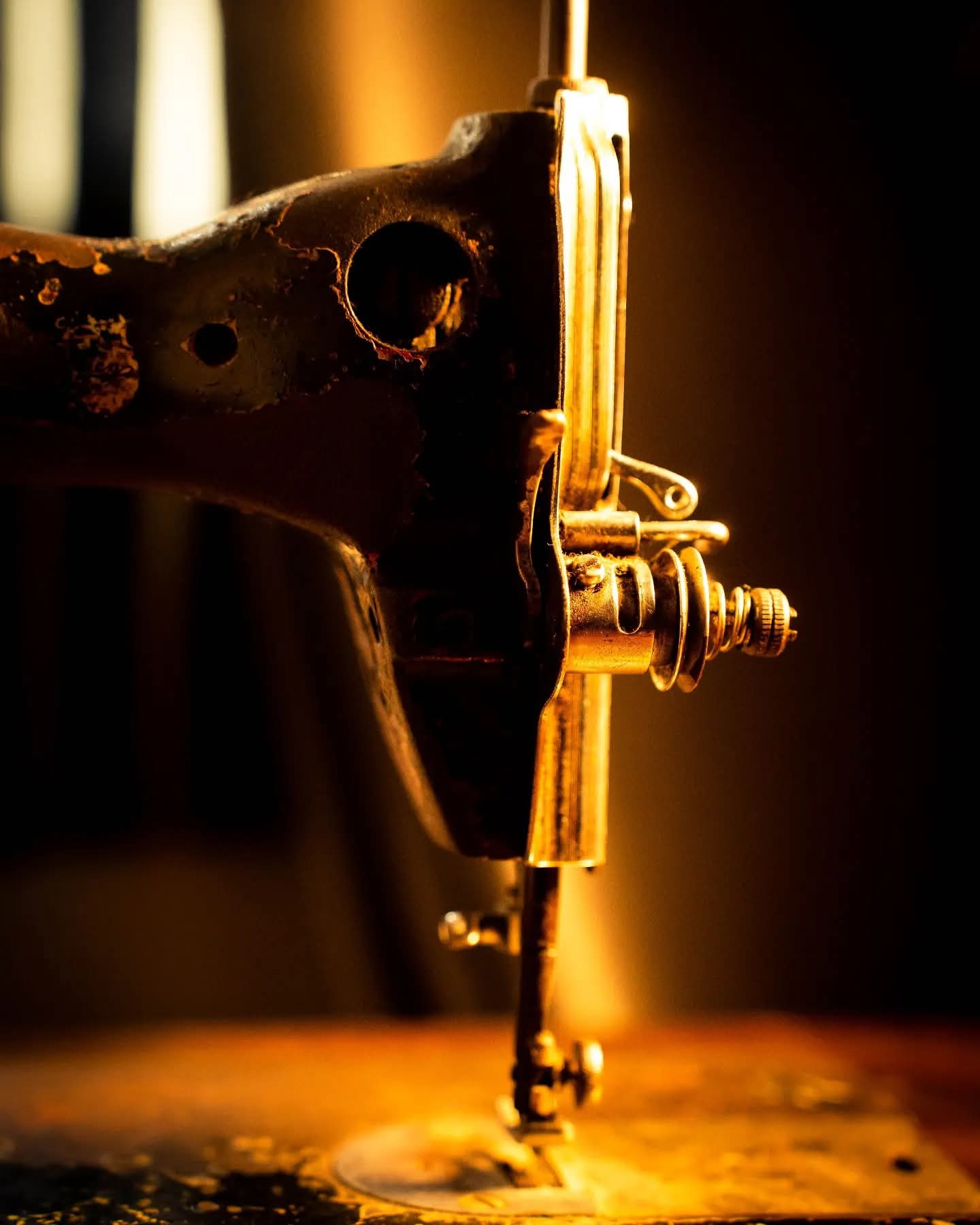 Machine à coudre Singer dans l'atelier VIDAL